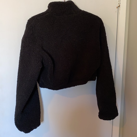 Black fuzzy Zip up Cropped Jacket - Picture 2 of 3